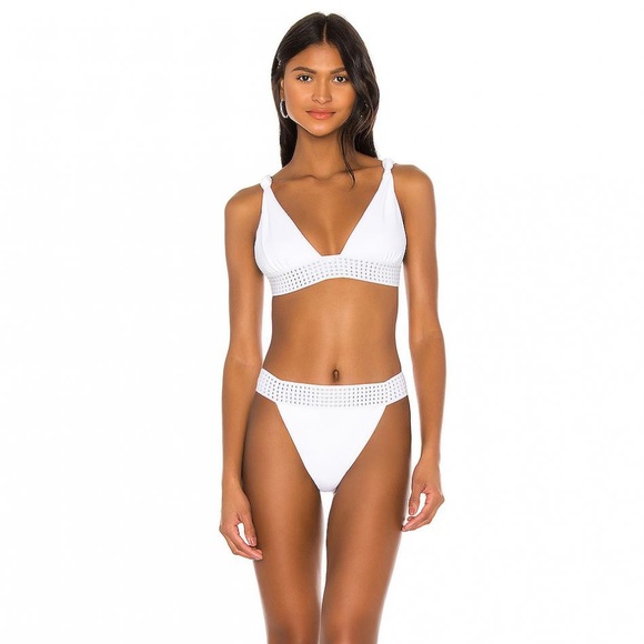ELLEJAY Buzios Bikini Top in White Medium - Picture 4 of 9